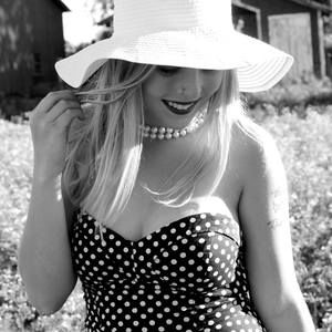 Meet your Posher, Evie